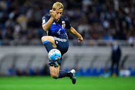 【サッカー日本代表】俺たちの本田、アメフト問題『いつまでも日大を叩く５ｃｈねらーのほうが悪い』