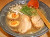麺や向日葵 塩ラーメン(煮玉子入り)