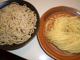 t_cognac氏の麺と天一の麺