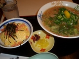 英多朗 しゃけと玉子のミニ丼のセット