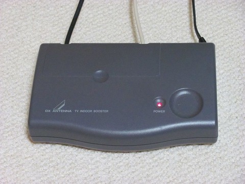 UHF_TV_indoor_booster