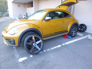 az001