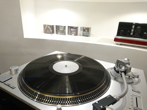 レコードプレーヤー