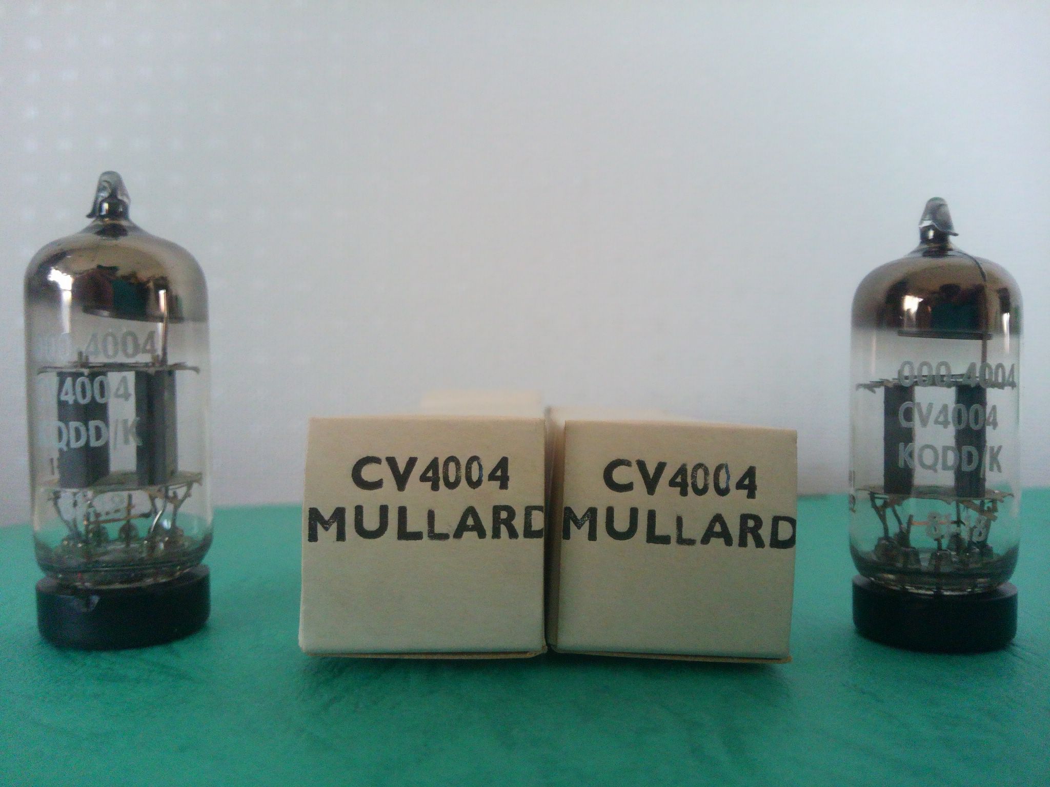 真空管 Mullard CV4004 / 12AX7 ECC83 軍用高信頼管
