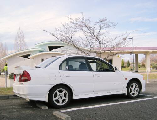 01武蔵野の森駐車場