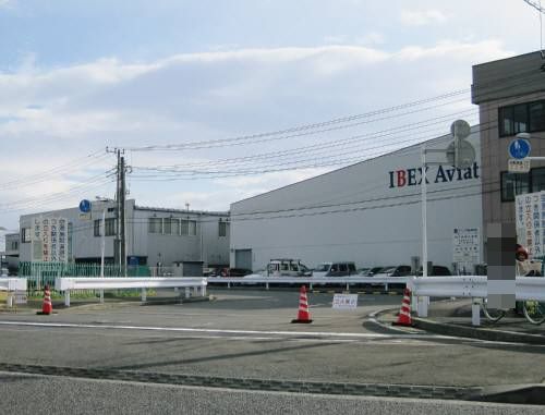 01プロペラカフェ道から入り口