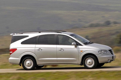 SsangYong_Rodius