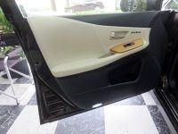 lexus hs250h06