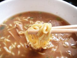 どこってり_ガラ炊き_05
