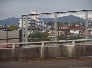PB020740