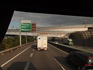 PB041000