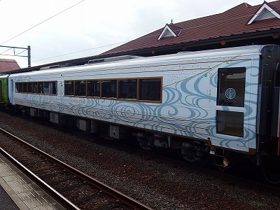 PB044625