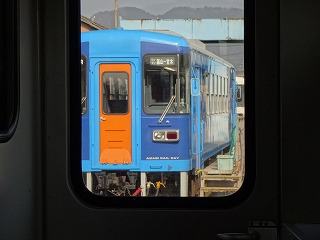 081