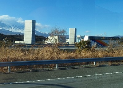 P1221147
