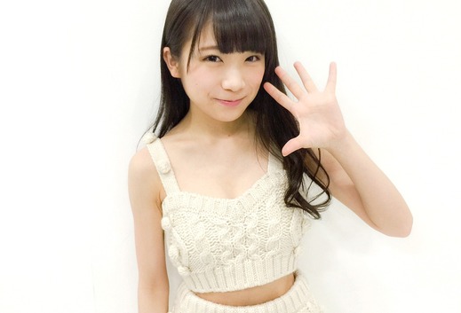 akimoto_manatsu_1215_top