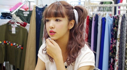 藤田ニコル