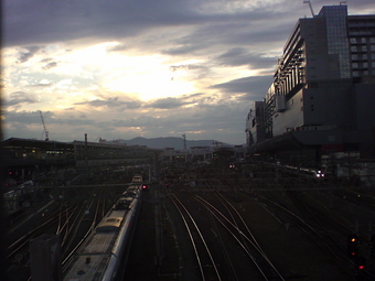 京都駅の夕日