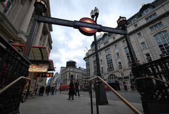 london parade 1