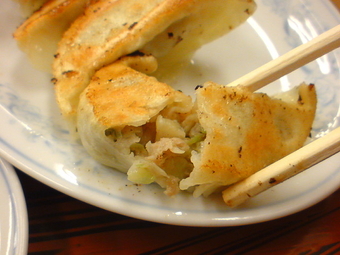 ぎょうざの満州 千川4