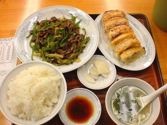 ぎょうざの満州 千川2