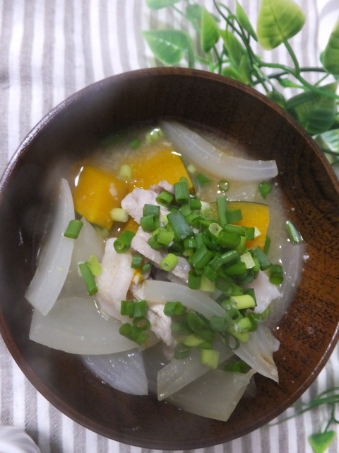 24. 豚肉とかぼちゃのみそ汁