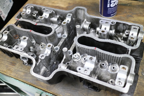 CBX400F シリンダーヘッド修理 : BACKROADブログ