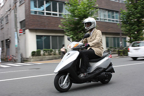 ワイ原付往復30km通勤民、流石に寒い