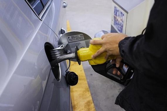 ガソリン店頭価格が６週連続値下がり、店頭１リットル143.2円