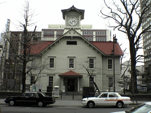日本三大有名ガッカリ観光スポット「札幌時計台」あと２つは？ 	