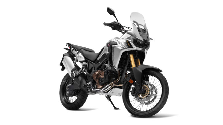 アフリカツインってバイク跨がったら足つかなくてワロタ