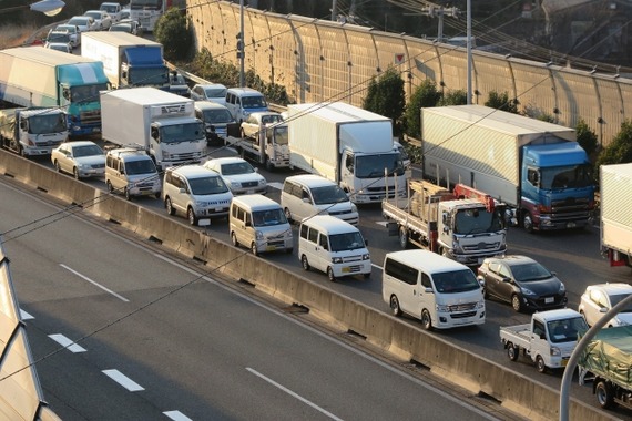 高速道路って信号無いのになんで渋滞するの？ 	