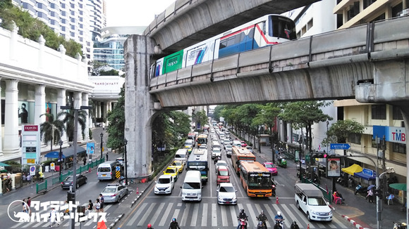 タイで交通違反点数制度を導入へ、日本をモデルに	