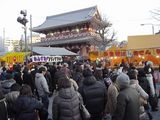 正月過ぎても浅草寺はこんなです。