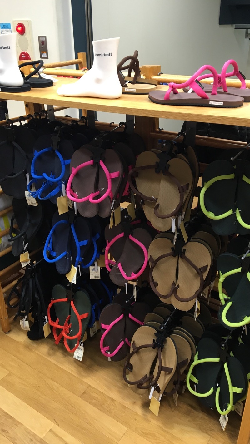 mont-bell(モンベル) 渋谷店 サンダルコーナー