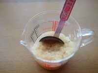 厚揚げときのこの麺つゆみぞれ炒め工程1