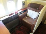 機内