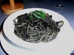 烏賊墨パスタ