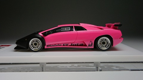 eb562c3d-s.jpg