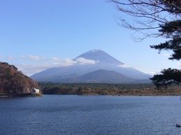 精進湖