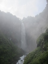 華厳の滝