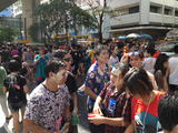 15日午後2時シーロム通り
