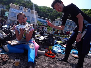 海辺でおべんと美味しいな