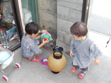 提灯持って迎え盆