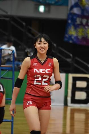 【必見】女子バレーの荒谷栞ちゃんがくっそエロ可愛いんだがwwwwwwwwww