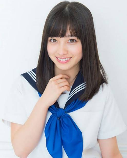 【画像】橋本環奈19歳と安達祐実36歳のセーラー服姿がこちらww