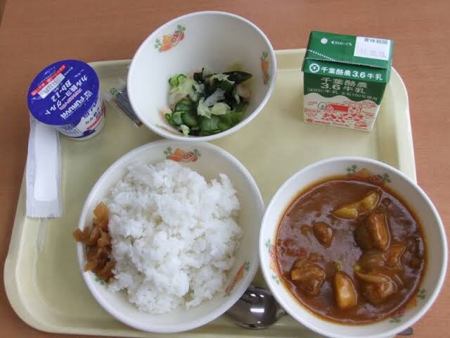 【画像】千葉県VS埼玉県 給食で圧倒的な差があったww