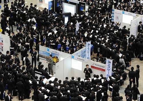 増加する『新卒ニート』　本当に学生側の問題なのか？本当に「甘えている」のは？　 : 魔王ブログ。-beelzeboul-