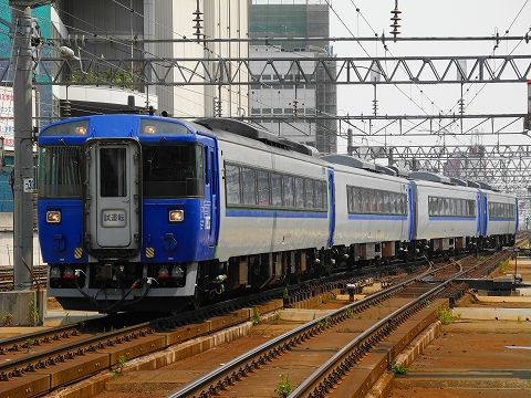 キハ183 7550番台　北斗 JR キハ183-7550系特急ディーゼルカー(北斗)基本セット｜製品