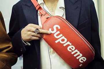 Supreme × Louis Vuittonのベルトバッグ