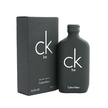 カルバン・クラインのブラックの香水がお気に入り。